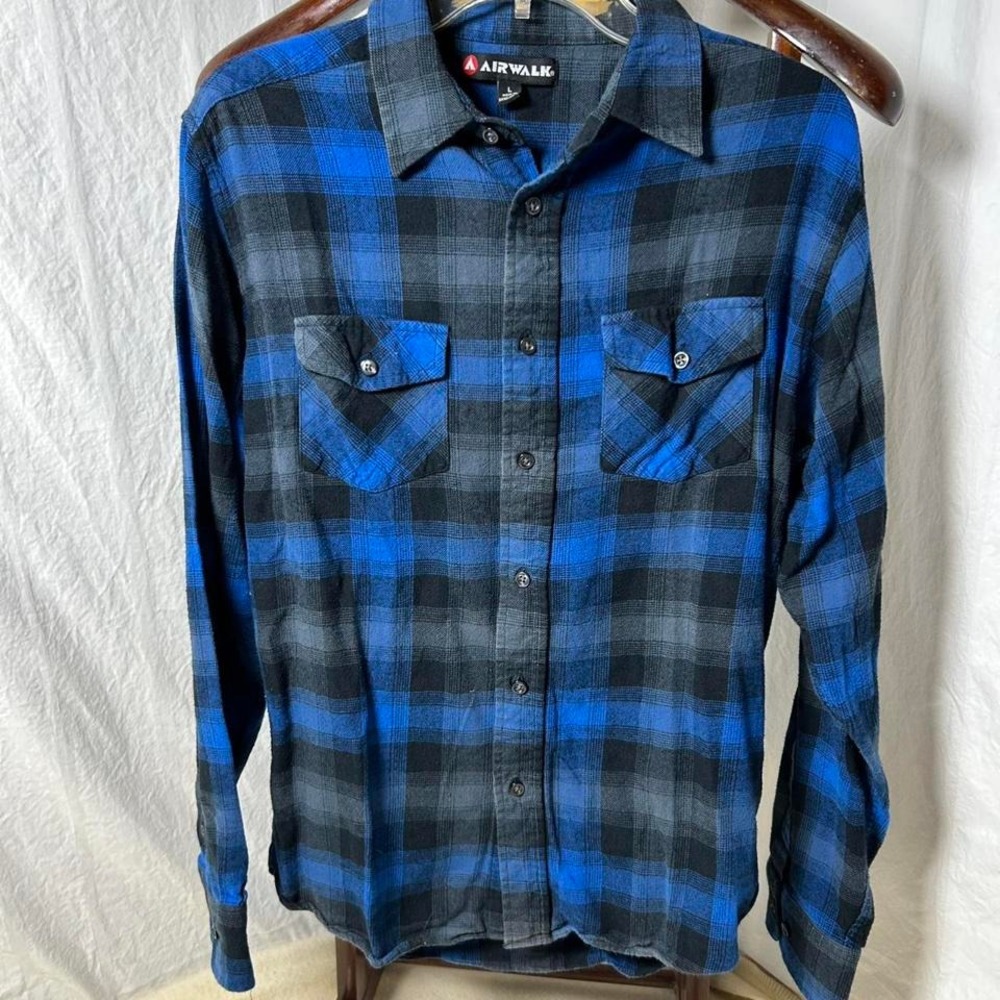 Airwalk Button Down Shirt Men's Large‎ Classic Blue Plaid Flannel Long Sleeve